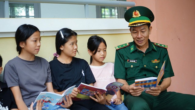 Lớp học hè nơi biên cương - Ảnh 2.