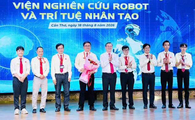 Trường Đại học Nam Cần Thơ ra mắt Viện Nghiên cứu Robot và Trí tuệ nhân tạo DNC - Ảnh 1.
