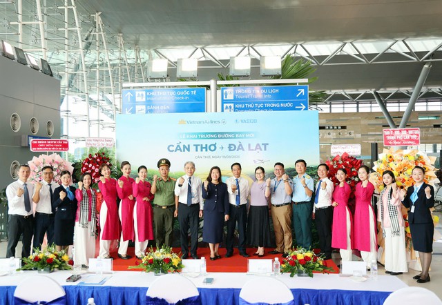 Khai trương đường bay mới Cần Thơ - Đà Lạt - Ảnh 5.