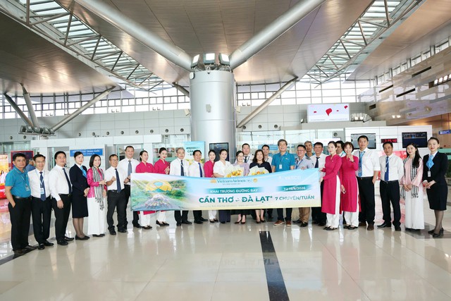 Khai trương đường bay mới Cần Thơ - Đà Lạt - Ảnh 4.