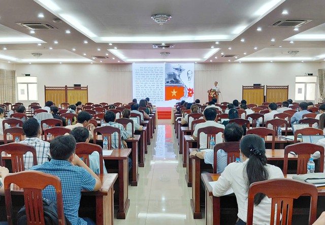 Cần Thơ tập huấn nghiệp vụ về thông tin đối ngoại, kỹ năng phát ngôn và cung cấp thông tin cho báo chí - Ảnh 3.