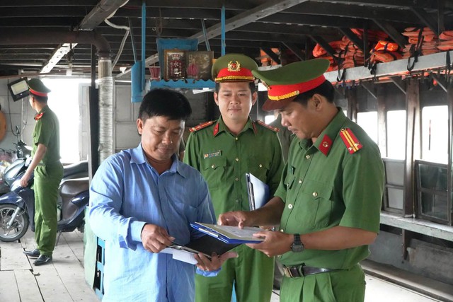 An toàn trên những chuyến phà ngang- Ảnh 4.