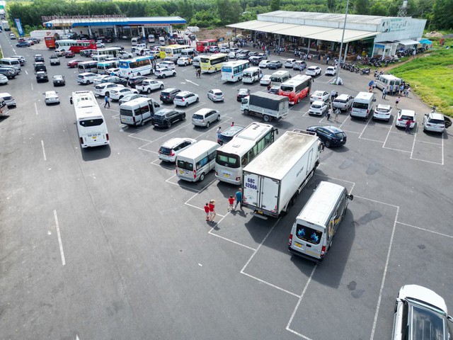 Đẩy nhanh tiến độ đưa vào vận hành các trạm dừng nghỉ trên cao tốc Bắc-Nam dịp nghỉ lễ 2/9 - Ảnh 1.