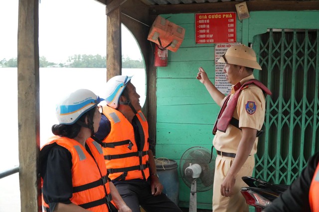 An toàn trên những chuyến phà ngang- Ảnh 5.