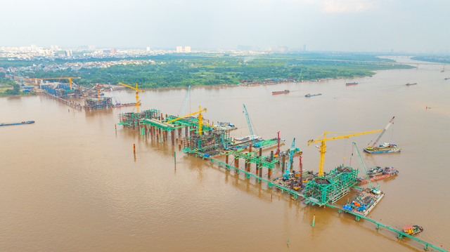 Công nghệ nào giúp dự án Cầu Trần Hưng Đạo “thi gan” vượt lũ? - Ảnh 3.