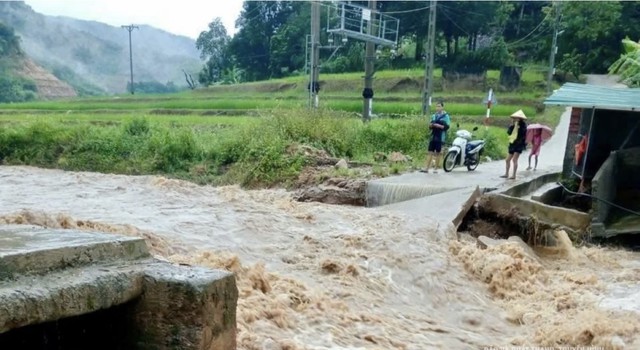 Thanh Hóa: Chủ động từ sớm, ứng phó kịp thời với mưa lũ - Ảnh 4.
