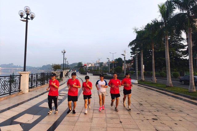 Từ trang trại đến văn phòng: Hơn 1.500 người Vinamilk cùng chạy về một đích đến- Ảnh 1.