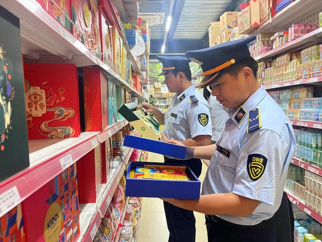 Hơn 3.500 vụ buôn lậu, gian lận thương mại bị xử lý trong một tháng- Ảnh 1.