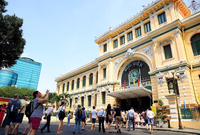  TP.HCM đón 7,77 triệu lượt khách quốc tế trong 8 tháng - Ảnh 1.