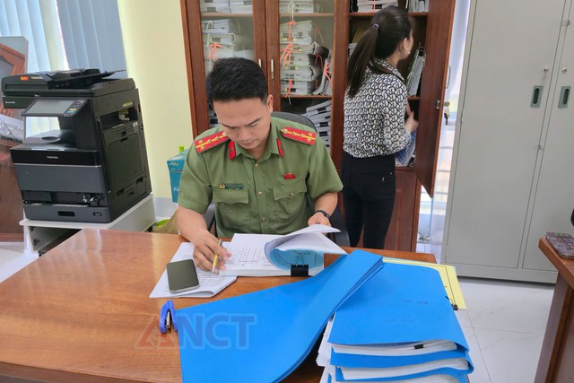 Công an TP Cần Thơ kiểm tra công tác bảo vệ bí mật nhà nước tại phường: Phú Lợi và Sóc Trăng- Ảnh 1.