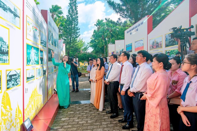 Cần Thơ khai mạc Triển lãm ảnh chuyên đề “Miền Nam nhớ mãi ơn Người”- Ảnh 5.