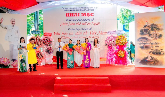 Cần Thơ khai mạc Triển lãm ảnh chuyên đề “Miền Nam nhớ mãi ơn Người”- Ảnh 2.