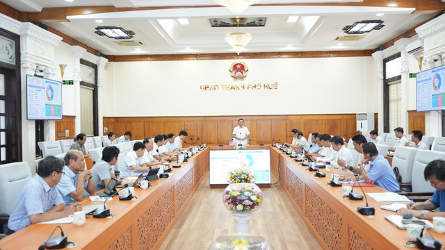 TP Huế: Tập trung đầu tư công vào các công trình trọng điểm, tạo bệ phóng phát triển - Ảnh 1.