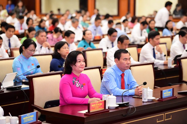Bế mạc Kỳ họp thứ tư HĐND TP.HCM khóa XI: Chuyển mạnh từ ban hành chính sách sang hiệu quả tổ chức thực hiện- Ảnh 1.