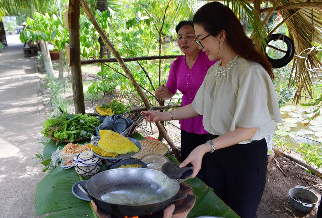 Cà Mau tổ chức đoàn presstrip khảo sát điểm đến du lịch trên địa bàn tỉnh- Ảnh 3.