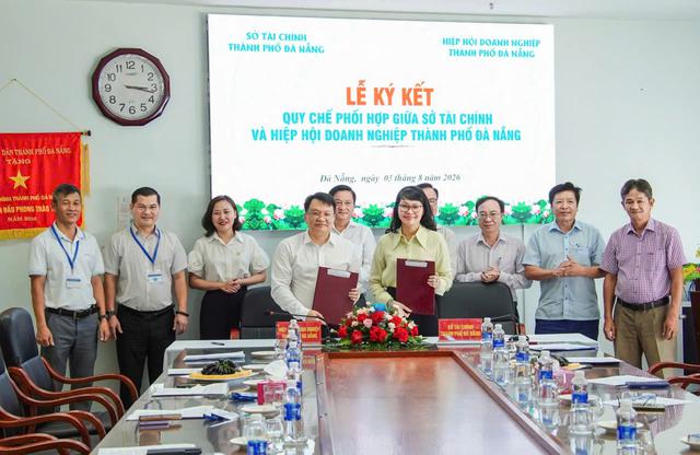 Đà Nẵng: Sở Tài chính ký kết quy chế phối hợp với Hiệp hội Doanh nghiệp thành phố - Ảnh 1.
