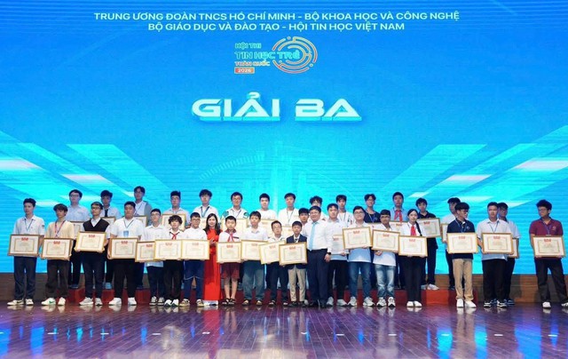 Tổng kết và trao giải Hội thi Tin học trẻ toàn quốc lần thứ 32- Ảnh 4.
