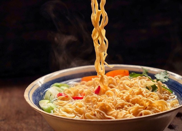 Việt Nam đứng thứ 4 thế giới về tiêu thụ mì ăn liền- Ảnh 1.