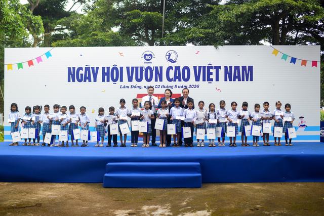 50 năm Vinamilk: Bền bỉ chăm sóc nền tảng cho thế hệ Việt Nam tương lai - Ảnh 3.