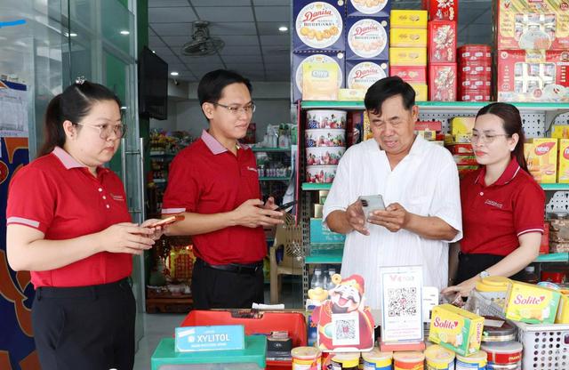 Agribank CN Bắc Long An lấy chuyển đổi số từ nhu cầu của người dân - Ảnh 2.
