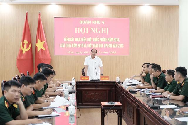 TP Huế: Triển khai đồng bộ, hiệu quả các luật về quốc phòng và an ninh - Ảnh 1.