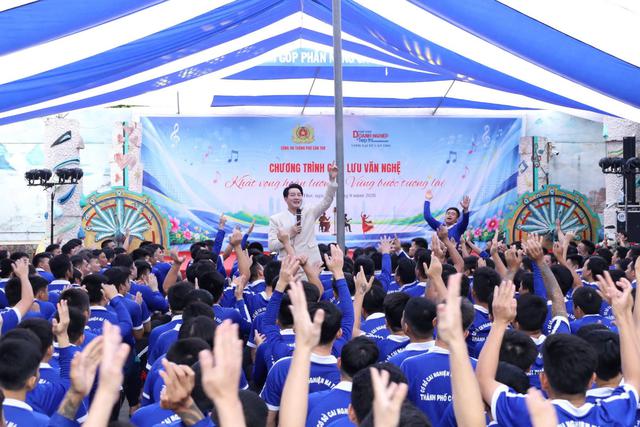 Chương trình giao lưu văn nghệ "Khát vọng hoàn lương - Vững bước tương lai" - Ảnh 11.