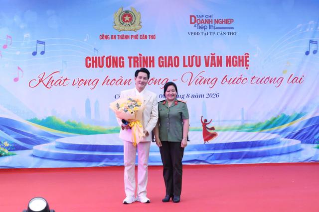 Chương trình giao lưu văn nghệ "Khát vọng hoàn lương - Vững bước tương lai" - Ảnh 14.