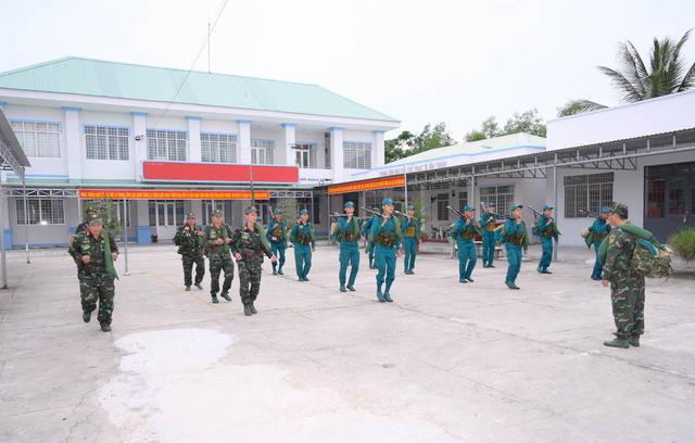 An Giang: Xã Vĩnh Thuận hoàn thành diễn tập chiến đấu phòng thủ năm 2026 - Ảnh 2.