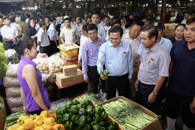 TP.HCM tăng cường giám sát an toàn thực phẩm, hướng đến phòng ngừa nguy cơ từ gốc- Ảnh 1.