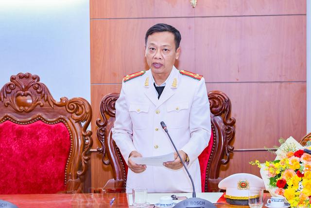 Công an TP Cần Thơ công bố quyết định bổ nhiệm Trưởng phòng Quản lý xuất nhập cảnh- Ảnh 5.