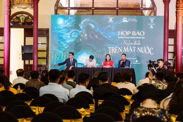 Tuyên Quang phát triển sản phẩm du lịch mới gắn với văn hóa và cảnh quan Nà Hang - Ảnh 1.