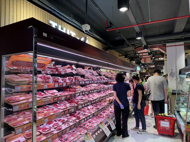 Việt Nam nhập gần 500.000 tấn thịt trong nửa đầu năm- Ảnh 1.