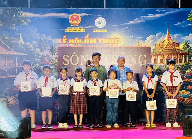Khai mạc Lễ hội Ẩm thực Sông Trăng Sắc Hội năm 2026- Ảnh 4.
