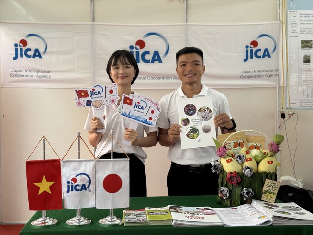 TP. Cần Thơ: Gian hàng JICA tại chương trình giao lưu Văn hóa - Thương mại Việt Nam - Nhật Bản thu hút khách tham quan - Ảnh 2.