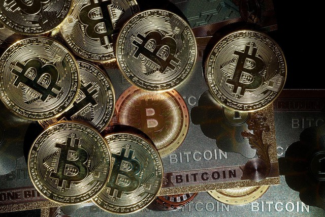 Giá Bitcoin hôm nay 15/9: Dòng tiền ETF rút lui trước cuộc họp Fed- Ảnh 1.