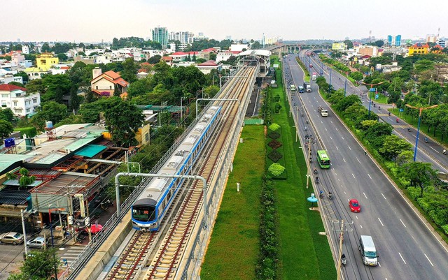 Cục Đường sắt Việt Nam đề xuất quy hoạch 8 tuyến, 4 ga đường sắt khu vực đầu mối TP.HCM - Ảnh 1.