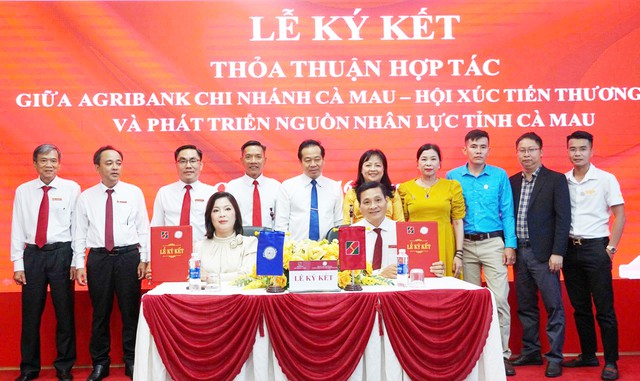 Agribank CN Cà Mau và Hội Xúc tiến Thương mại và Phát triển nguồn nhân lực tỉnh ký kết thoả thuận hợp tác- Ảnh 1.