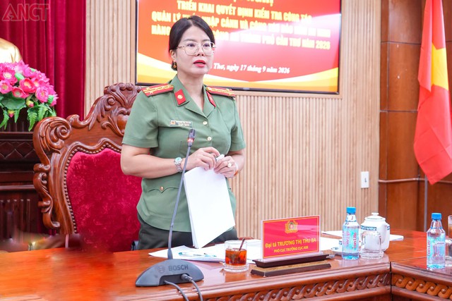 Công an TP Cần Thơ tiếp Đoàn kiểm tra công tác quản lý xuất nhập cảnh của Bộ Công an - Ảnh 5.