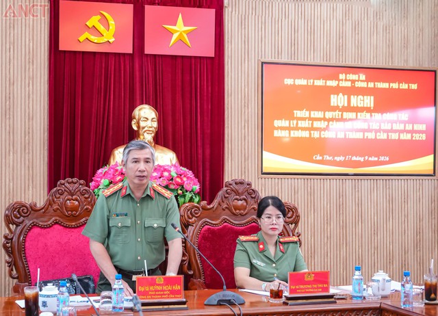Công an TP Cần Thơ tiếp Đoàn kiểm tra công tác quản lý xuất nhập cảnh của Bộ Công an - Ảnh 6.