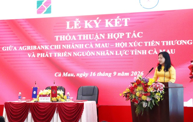 Agribank CN Cà Mau và Hội Xúc tiến Thương mại và Phát triển nguồn nhân lực tỉnh ký kết thoả thuận hợp tác- Ảnh 5.