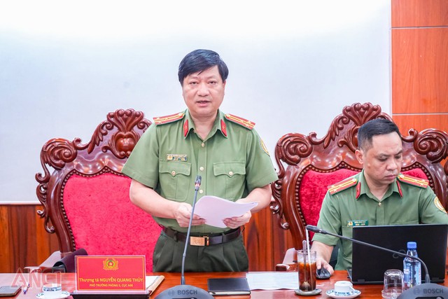 Công an TP Cần Thơ tiếp Đoàn kiểm tra công tác quản lý xuất nhập cảnh của Bộ Công an - Ảnh 3.