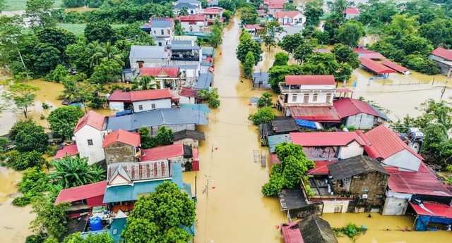 Thanh Hóa: Khẩn trương sơ tán người dân, chủ động ứng phó lũ lớn trên các tuyến sông- Ảnh 1.