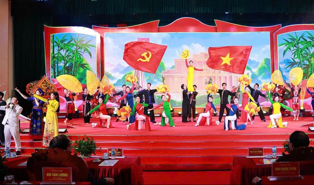 Thái Nguyên; Phải xây dựng Đảng và hệ thống chính trị trong sạch vững mạnh - Ảnh 2.