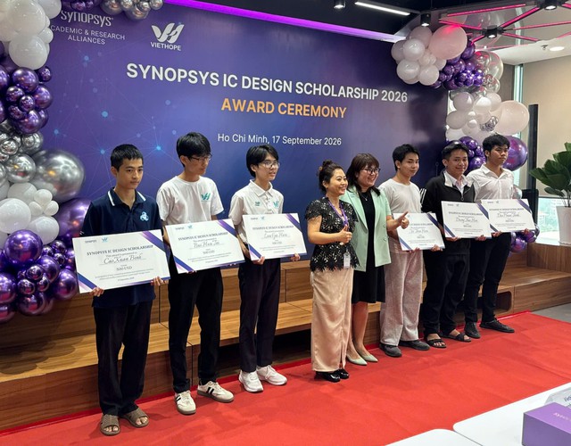 Synopsys Việt Nam và VietHope: Vinh danh 40 sinh viên xuất sắc chương trình học bổng thiết kế vi mạch- Ảnh 2.