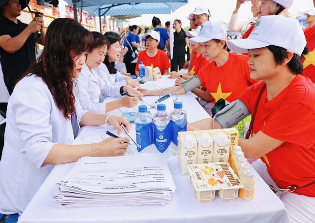 Vinamilk mang giải pháp dinh dưỡng và chăm sóc sức khỏe đến người cao tuổi Thủ đô- Ảnh 3.