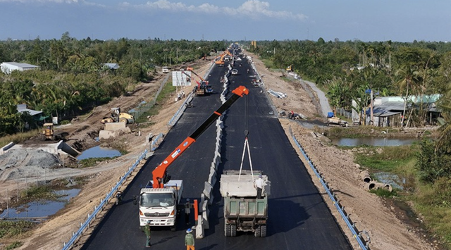 Cắt giảm tối đa thủ tục hành chính, tạo động lực tăng trưởng hai con số- Ảnh 1.