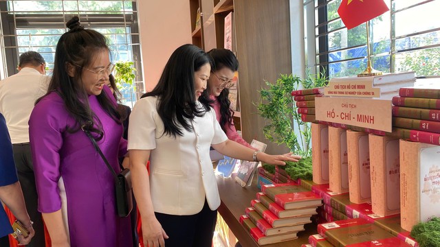 Lào Cai ra mắt Không gian Hồ Chí Minh, kết nối di sản với tri thức số - Ảnh 3.