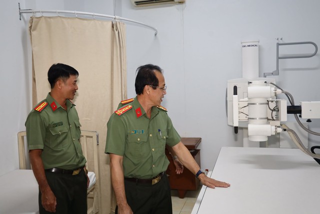 Công an TP Cần Thơ tiếp và làm việc với Đoàn kiểm tra của Cục Y tế - Bộ Công an- Ảnh 6.