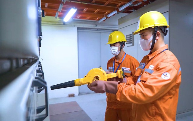 Chính phủ đề xuất áp dụng giá điện sinh hoạt theo giờ cao điểm, thấp điểm- Ảnh 1.