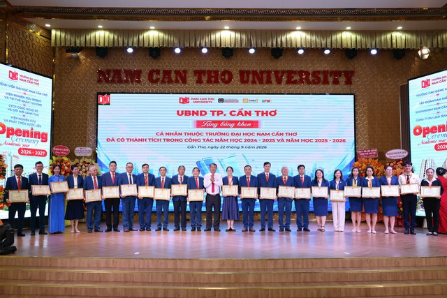Trường Đại học Nam Cần Thơ khai giảng năm học 2026 - 2027- Ảnh 8.